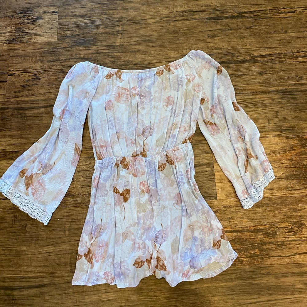 Light purple romper w/designs